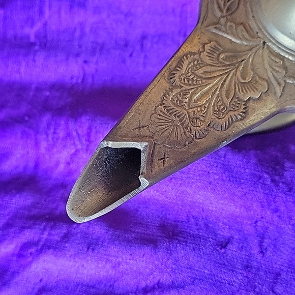 Brass vintage genie lamp made in India - Picture 6 of 8